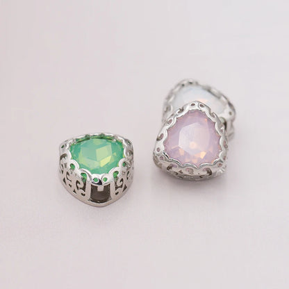 Wholesale Golden Nest Claw Triangle Sew on Stones Crystal Rhinestones With Claw for Dresses